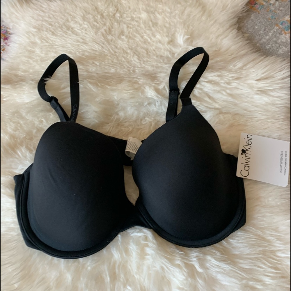 NWT Calvin Klein lightly lined Demi bra